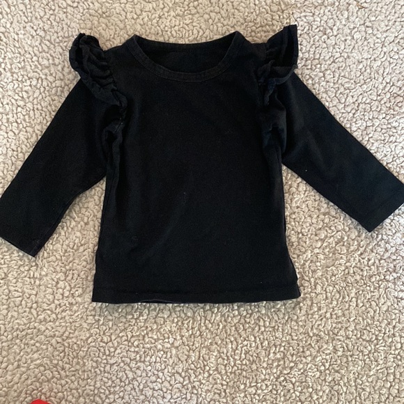 The cutest buffalo plaid skirt and top set! Size 110 4-5 - Picture 2 of 4